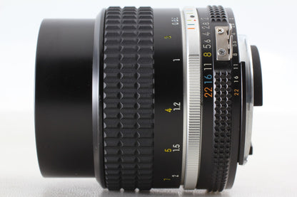 "UNUSED" Nikon Ai-s Nikkor 85mm f/2 Portrait Lens for FM2 F3 From JAPAN #5126