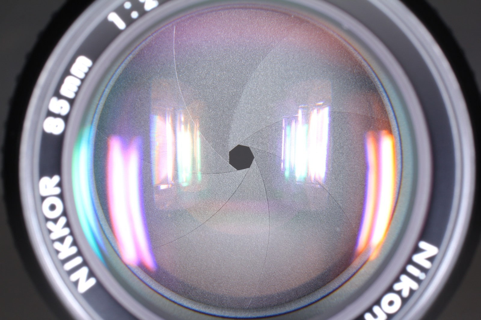 "UNUSED" Nikon Ai-s Nikkor 85mm f/2 Portrait Lens for FM2 F3 From JAPAN #5126