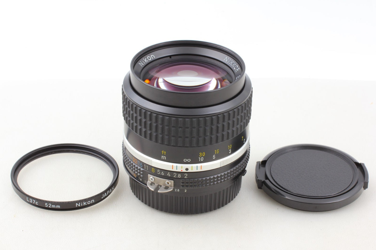 "UNUSED" Nikon Ai-s Nikkor 85mm f/2 Portrait Lens for FM2 F3 From JAPAN #5126